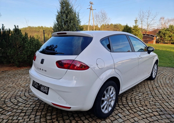 Seat Leon cena 22800 przebieg: 206380, rok produkcji 2012 z Płock małe 277